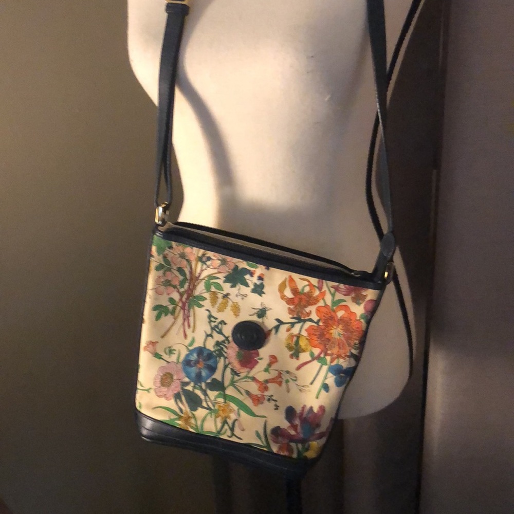 Gucci authentic vintage canvas with blue leather crossbody - Picture 13 of 15